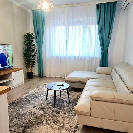 Moma Central Oradea Bagian luar foto