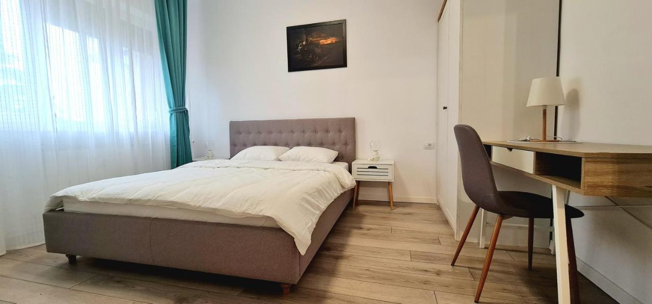 Moma Central Oradea Bagian luar foto
