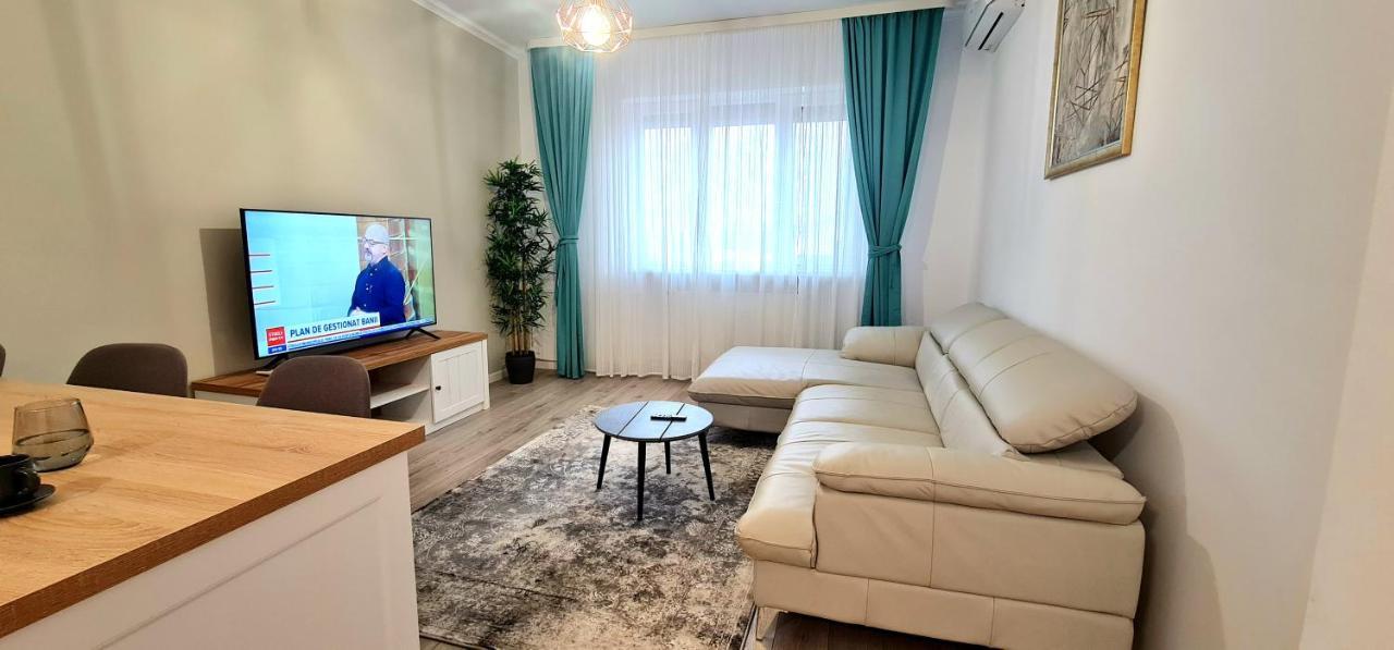 Moma Central Oradea Bagian luar foto